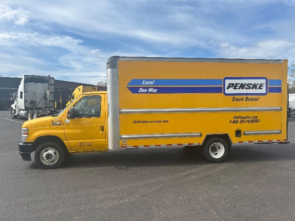 Light Duty Box Truck-Light and Medium Duty Trucks-Ford-2022-E350-Binghamton-NY-101,613\n\t\tmiles-$ 25,000 - Image 4