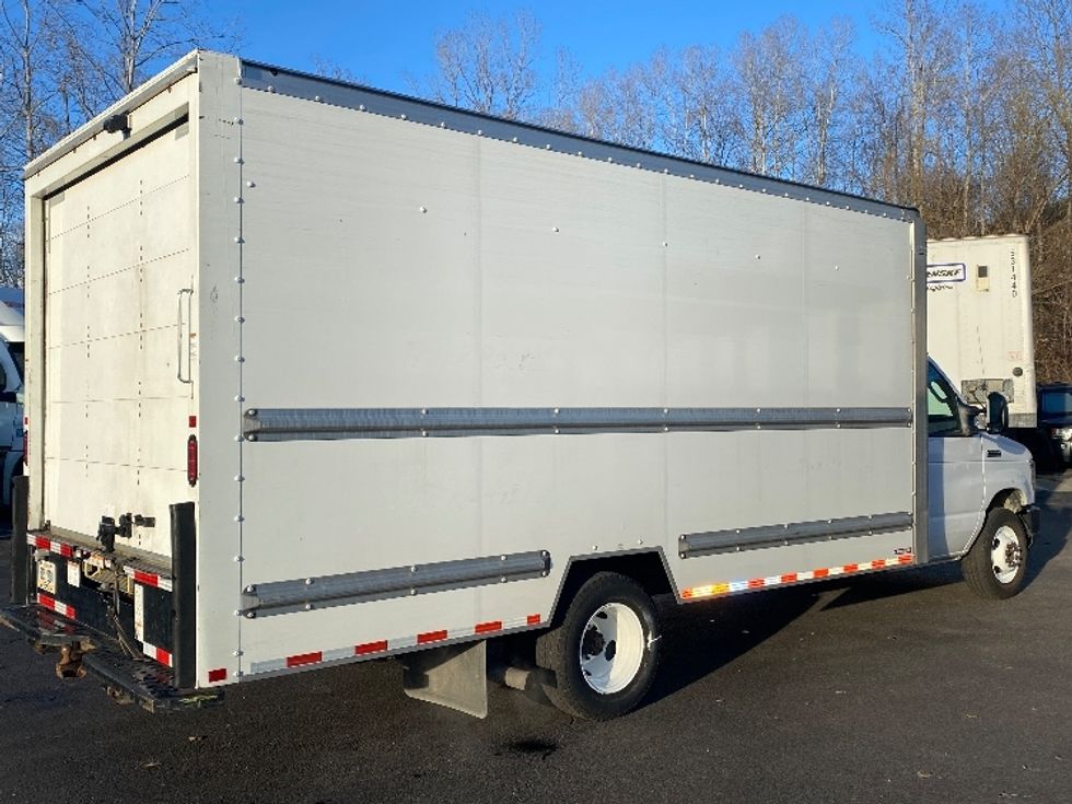 Light Duty Box Truck-Light and Medium Duty Trucks-Ford-2022-E350-Binghamton-NY-113,161\n\t\tmiles-$ 27,000 - Image 13