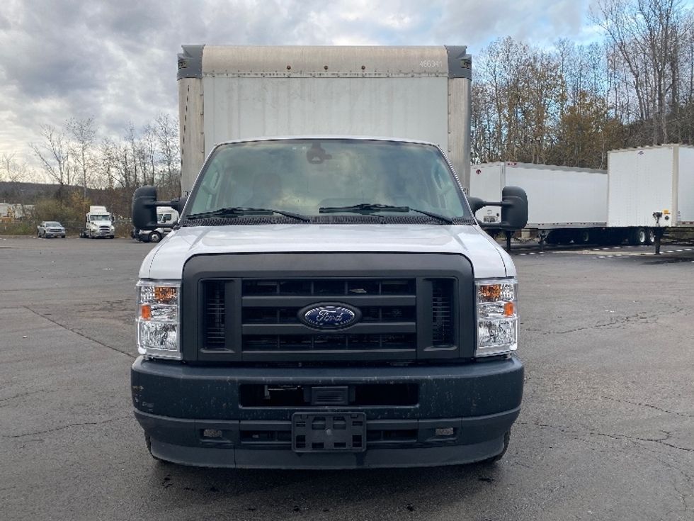 Light Duty Box Truck-Light and Medium Duty Trucks-Ford-2022-E350-Binghamton-NY-113,161\n\t\tmiles-$ 27,000 - Image 2