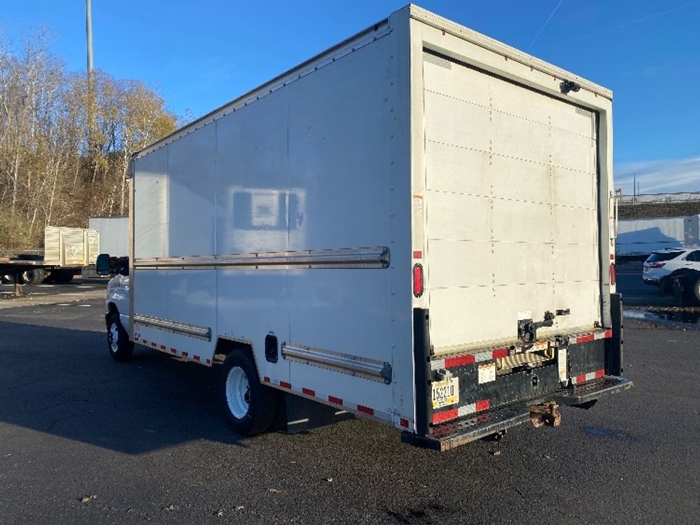 Light Duty Box Truck-Light and Medium Duty Trucks-Ford-2022-E350-Binghamton-NY-113,161\n\t\tmiles-$ 27,000 - Image 6