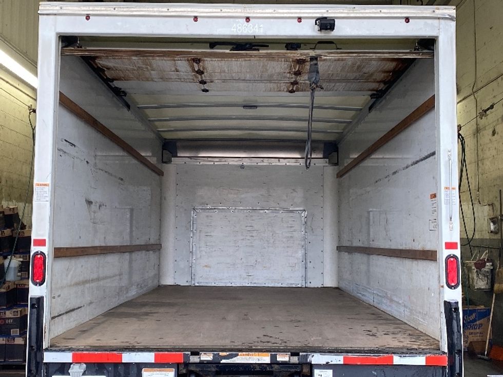 Light Duty Box Truck-Light and Medium Duty Trucks-Ford-2022-E350-Binghamton-NY-113,161\n\t\tmiles-$ 27,000 - Image 8