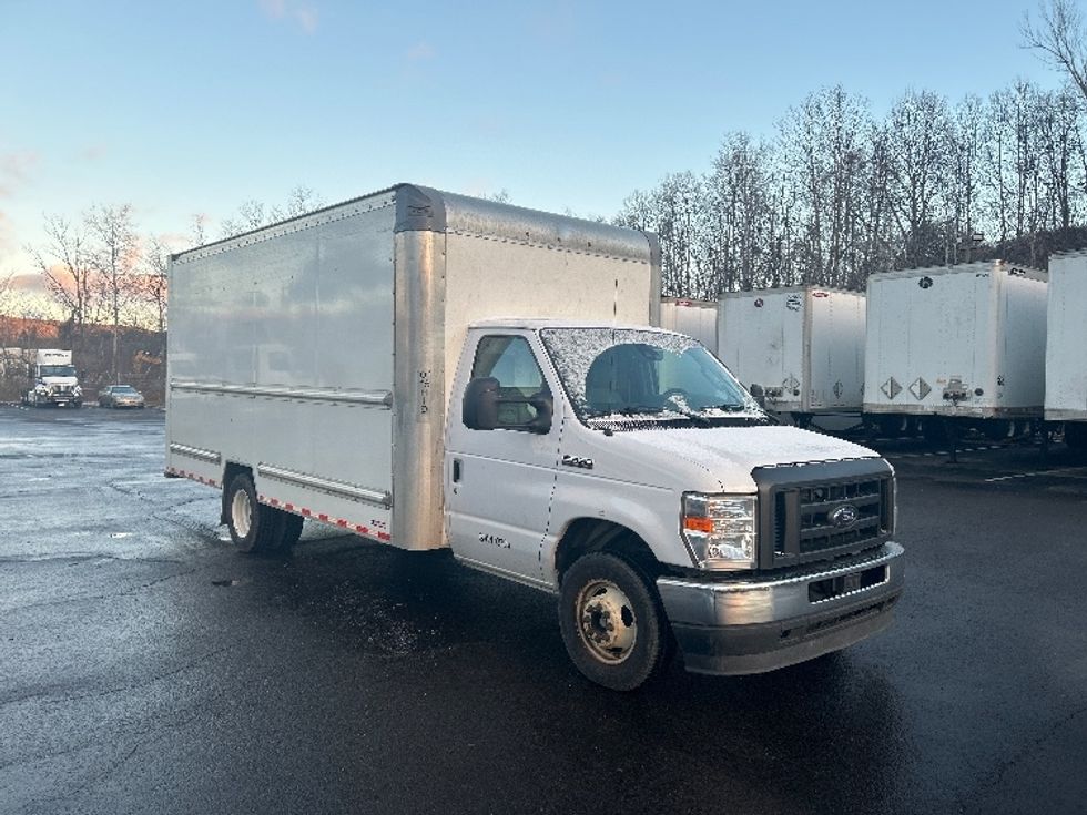 Light Duty Box Truck-Light and Medium Duty Trucks-Ford-2022-E350-Binghamton-NY-139,702\n\t\tmiles-$ 23,500 - Image 1