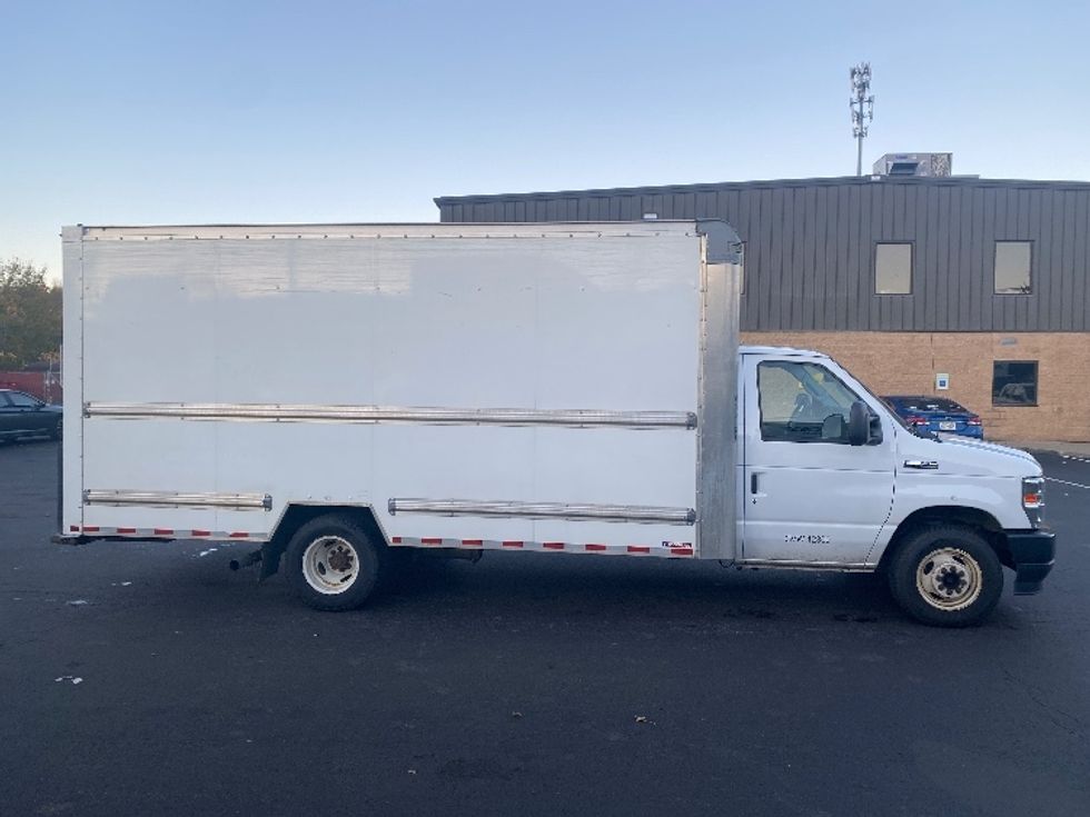 Light Duty Box Truck-Light and Medium Duty Trucks-Ford-2022-E350-Binghamton-NY-140,057\n\t\tmiles-$ 24,000 - Image 15