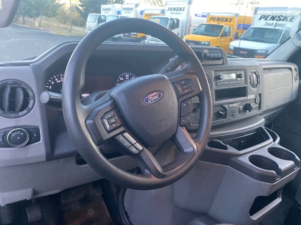 Light Duty Box Truck-Light and Medium Duty Trucks-Ford-2022-E350-Binghamton-NY-140,057\n\t\tmiles-$ 24,000 - Image 17