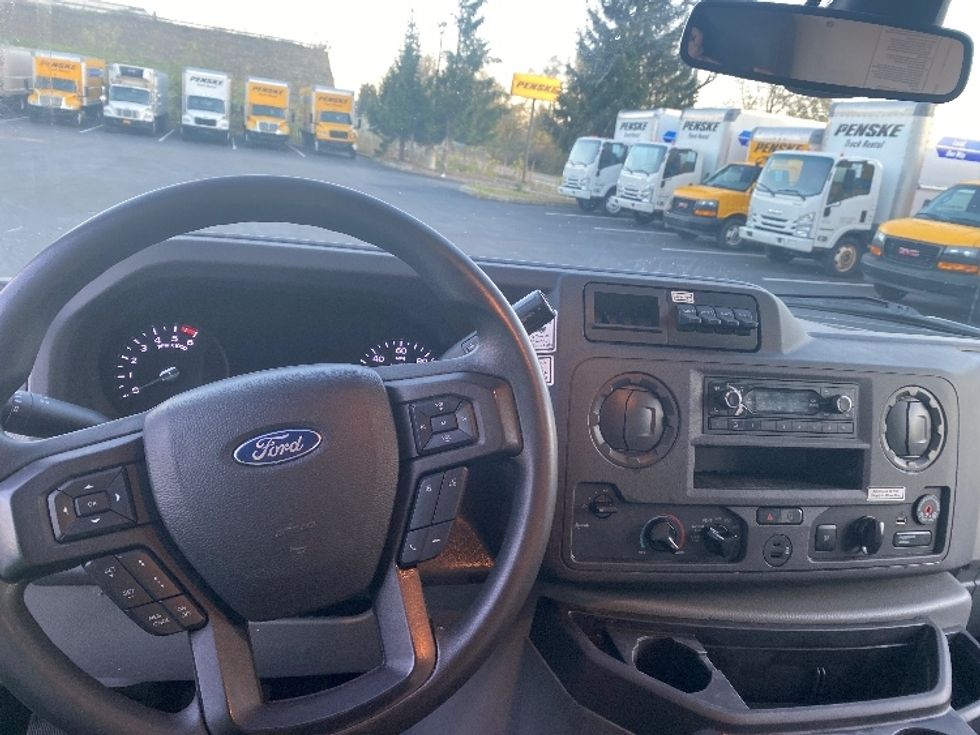 Light Duty Box Truck-Light and Medium Duty Trucks-Ford-2022-E350-Binghamton-NY-140,057\n\t\tmiles-$ 24,000 - Image 18