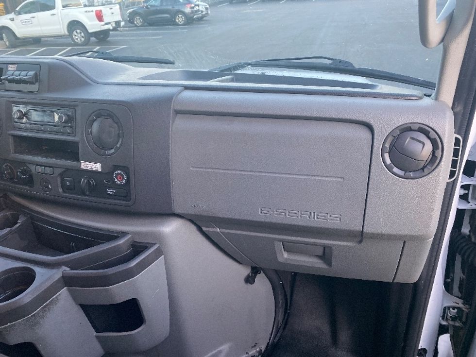 Light Duty Box Truck-Light and Medium Duty Trucks-Ford-2022-E350-Binghamton-NY-140,057\n\t\tmiles-$ 24,000 - Image 21