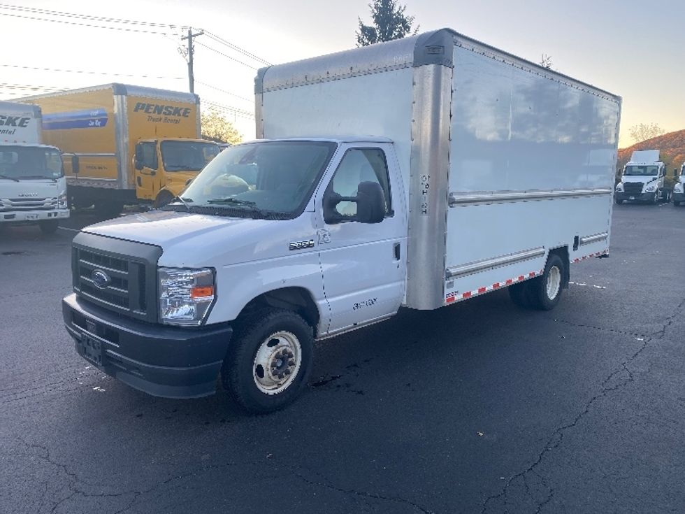 Light Duty Box Truck-Light and Medium Duty Trucks-Ford-2022-E350-Binghamton-NY-140,057\n\t\tmiles-$ 24,000 - Image 3
