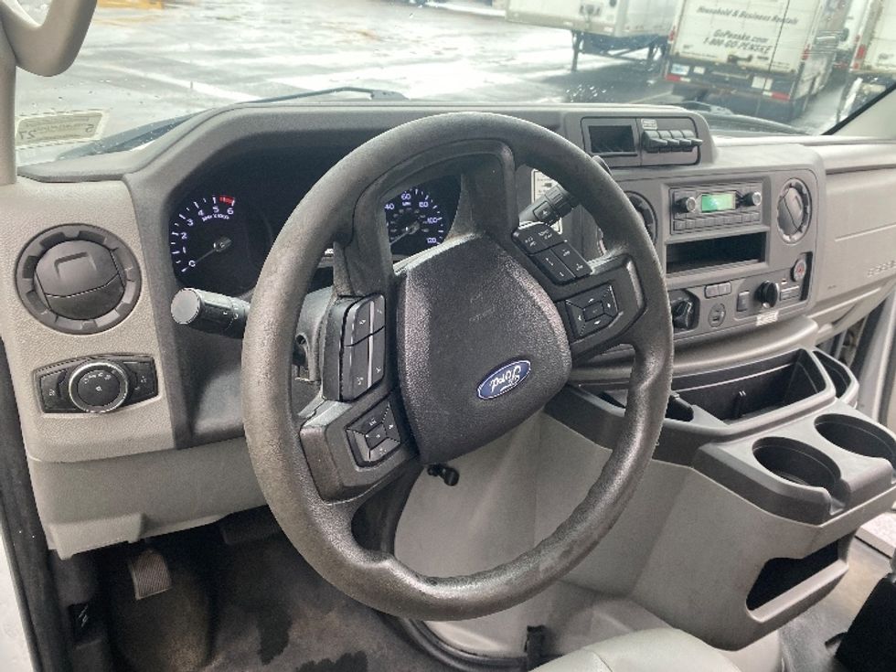 Light Duty Box Truck-Light and Medium Duty Trucks-Ford-2022-E350-Binghamton-NY-85,284\n\t\tmiles-$ 30,750 - Image 17