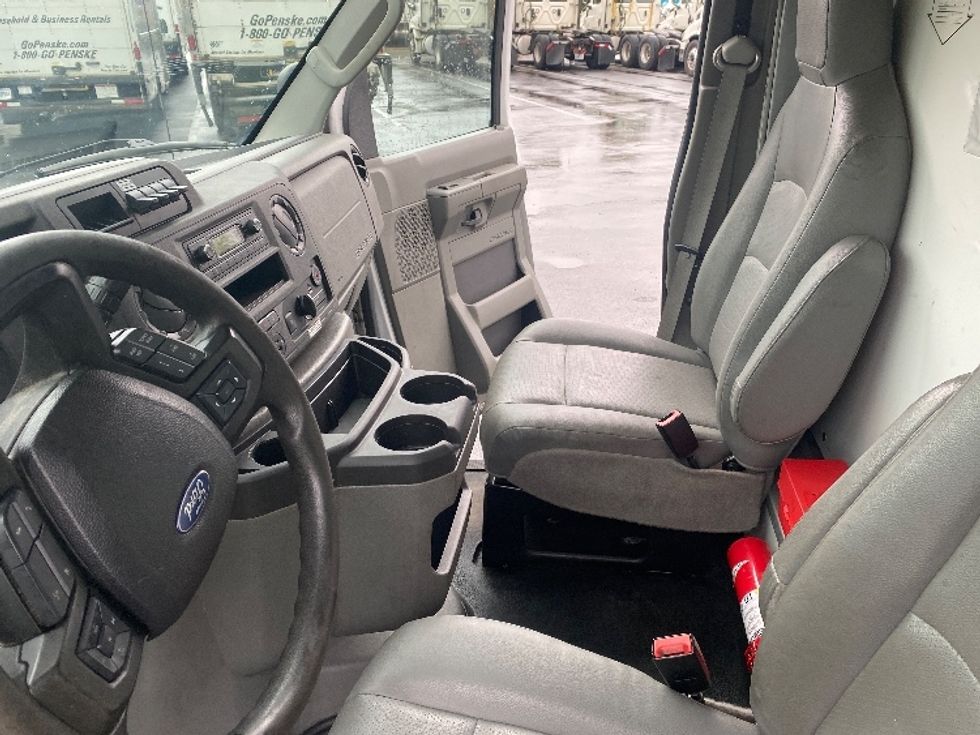 Light Duty Box Truck-Light and Medium Duty Trucks-Ford-2022-E350-Binghamton-NY-85,284\n\t\tmiles-$ 30,750 - Image 19