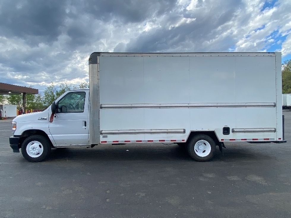Light Duty Box Truck-Light and Medium Duty Trucks-Ford-2022-E350-Binghamton-NY-85,284\n\t\tmiles-$ 30,750 - Image 4