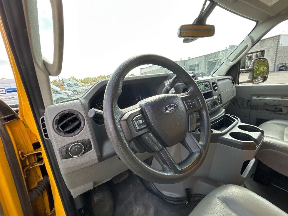 Light Duty Box Truck-Light and Medium Duty Trucks-Ford-2022-E350-Binghamton-NY-98,858\n\t\tmiles-$ 25,500 - Image 14