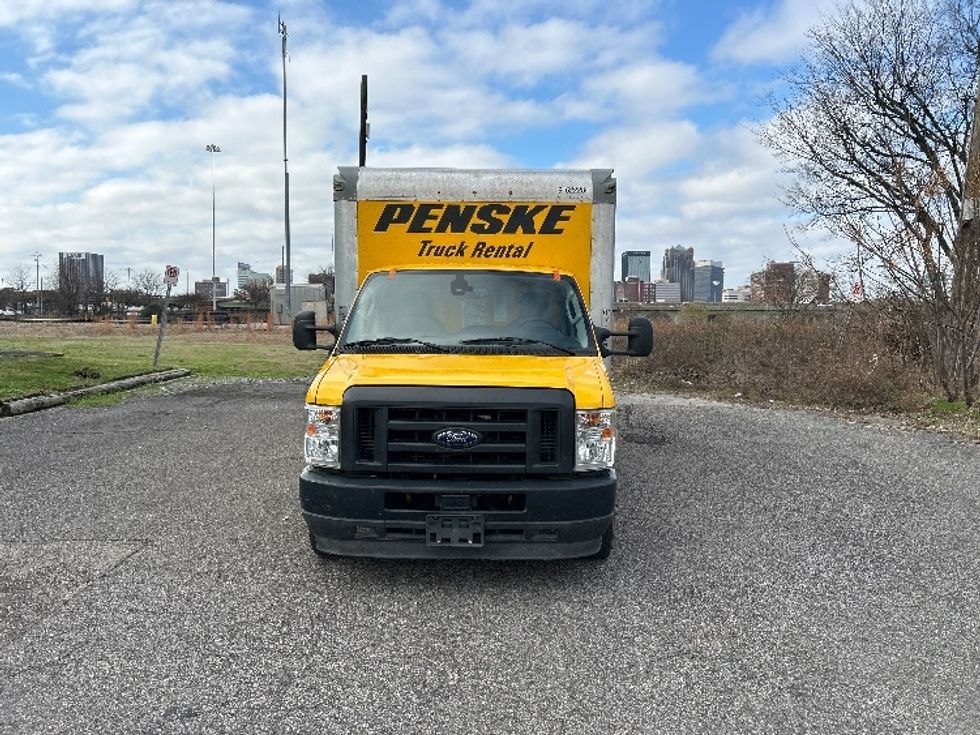 Light Duty Box Truck-Light and Medium Duty Trucks-Ford-2022-E350-Birmingham-AL-107,000\n\t\tmiles-$ 28,000 - Image 2