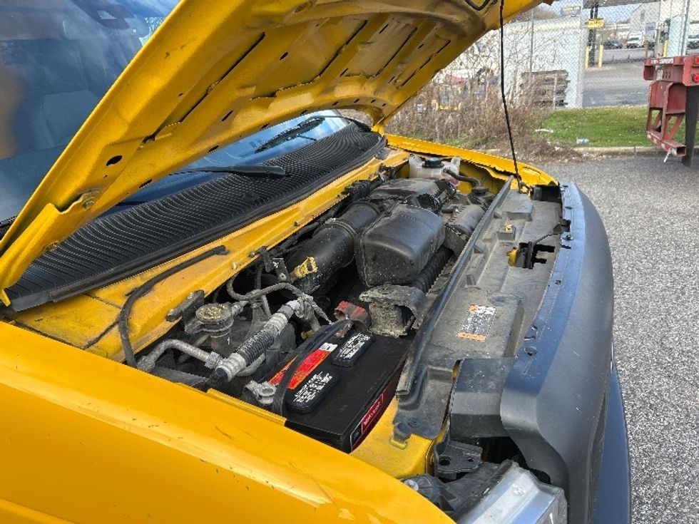 Light Duty Box Truck-Light and Medium Duty Trucks-Ford-2022-E350-Birmingham-AL-107,000\n\t\tmiles-$ 28,000 - Image 23