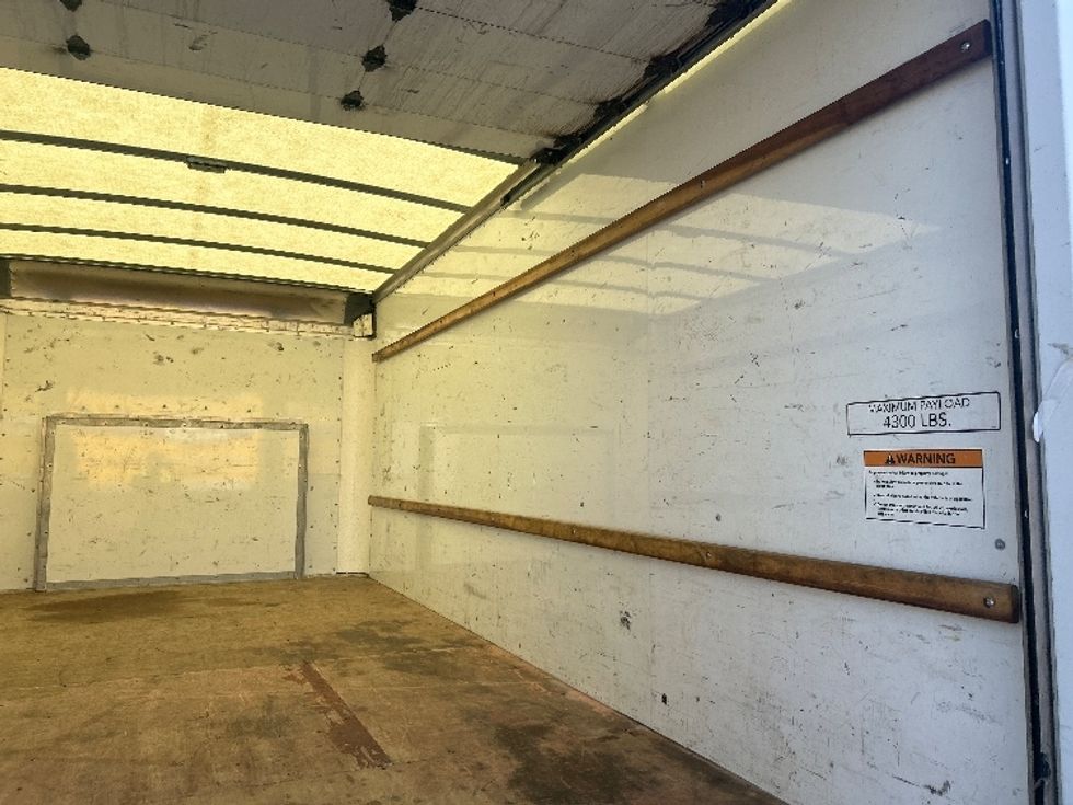 Light Duty Box Truck-Light and Medium Duty Trucks-Ford-2022-E350-Birmingham-AL-146,632\n\t\tmiles-$ 21,000 - Image 11