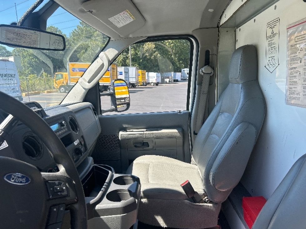 Light Duty Box Truck-Light and Medium Duty Trucks-Ford-2022-E350-Birmingham-AL-146,632\n\t\tmiles-$ 21,000 - Image 18