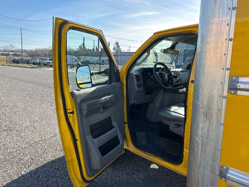 Light Duty Box Truck-Light and Medium Duty Trucks-Ford-2022-E350-Birmingham-AL-92,870\n\t\tmiles-$ 30,000 - Image 15