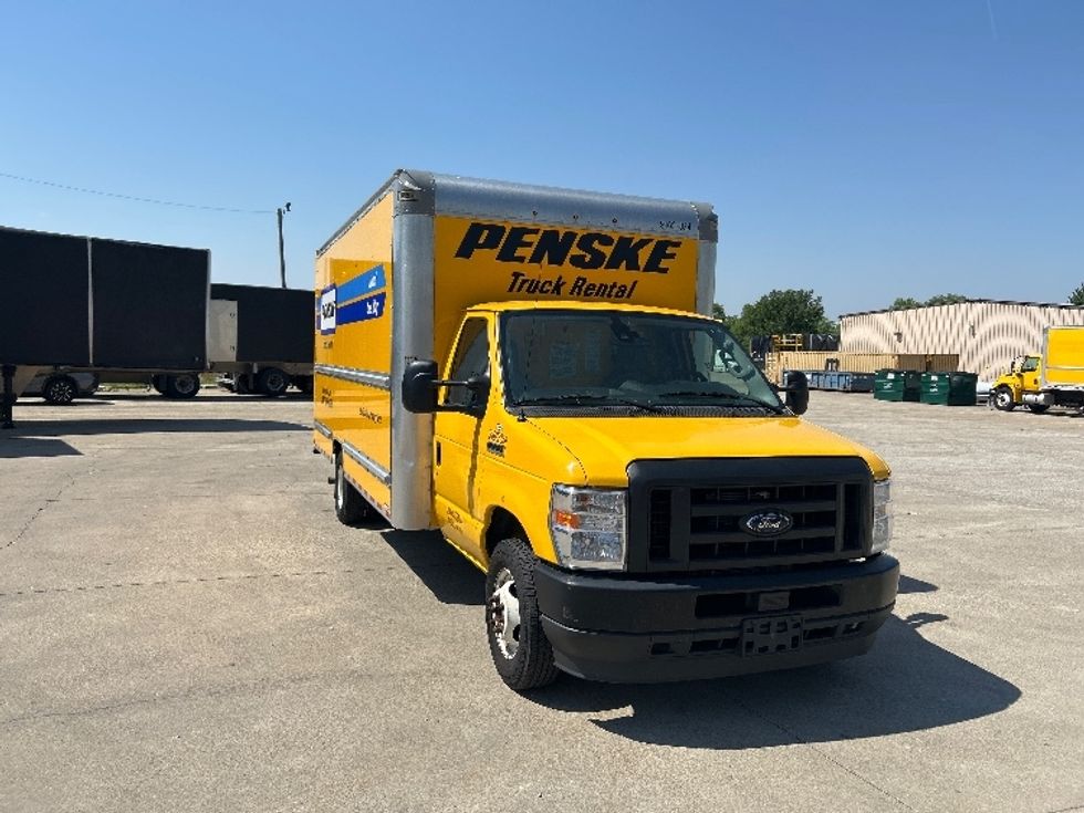 Light Duty Box Truck-Light and Medium Duty Trucks-Ford-2022-E350-Bowling Green-KY-85,562\n\t\tmiles-$ 28,750 - Image 1