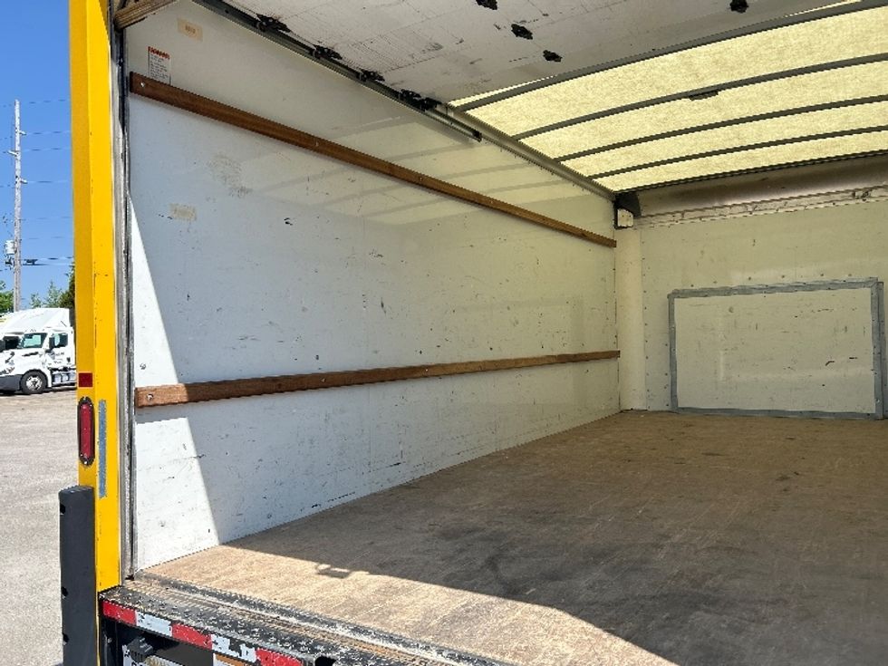 Light Duty Box Truck-Light and Medium Duty Trucks-Ford-2022-E350-Bowling Green-KY-85,562\n\t\tmiles-$ 28,750 - Image 11