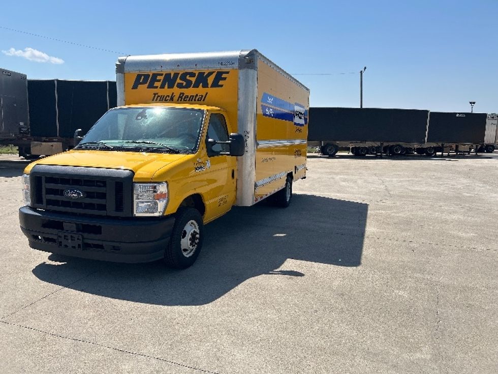 Light Duty Box Truck-Light and Medium Duty Trucks-Ford-2022-E350-Bowling Green-KY-85,562\n\t\tmiles-$ 28,750 - Image 3
