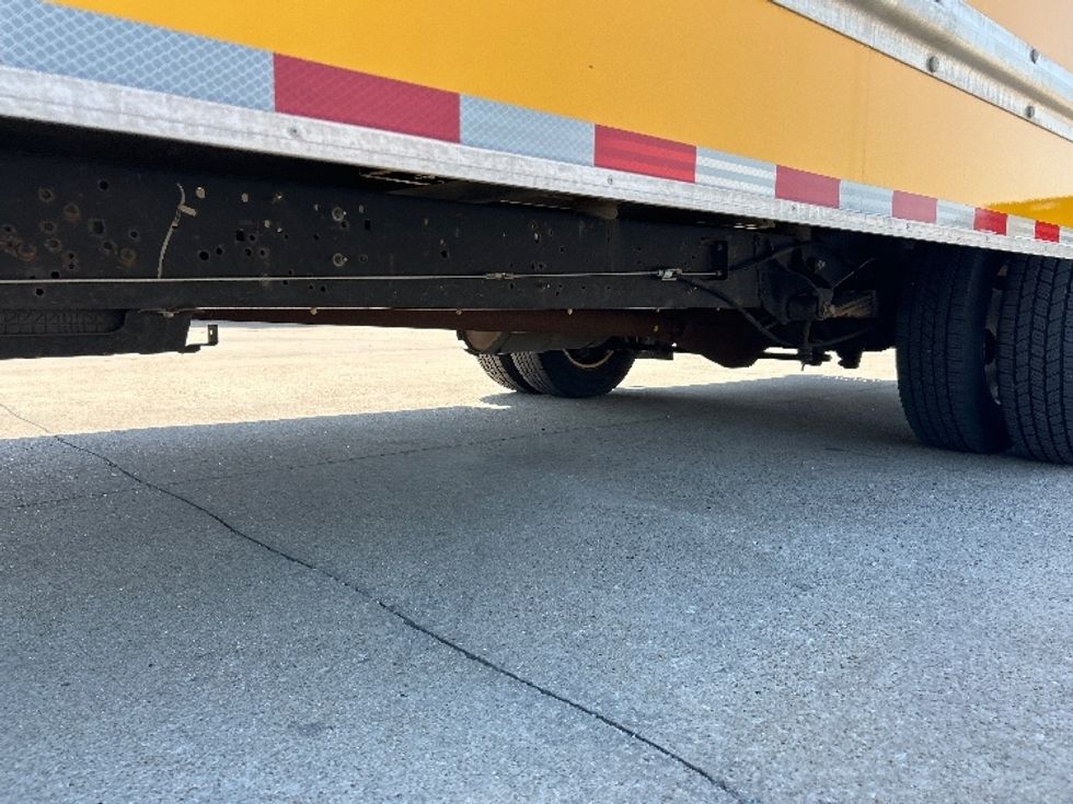 Light Duty Box Truck-Light and Medium Duty Trucks-Ford-2022-E350-Bowling Green-KY-85,562\n\t\tmiles-$ 28,750 - Image 5