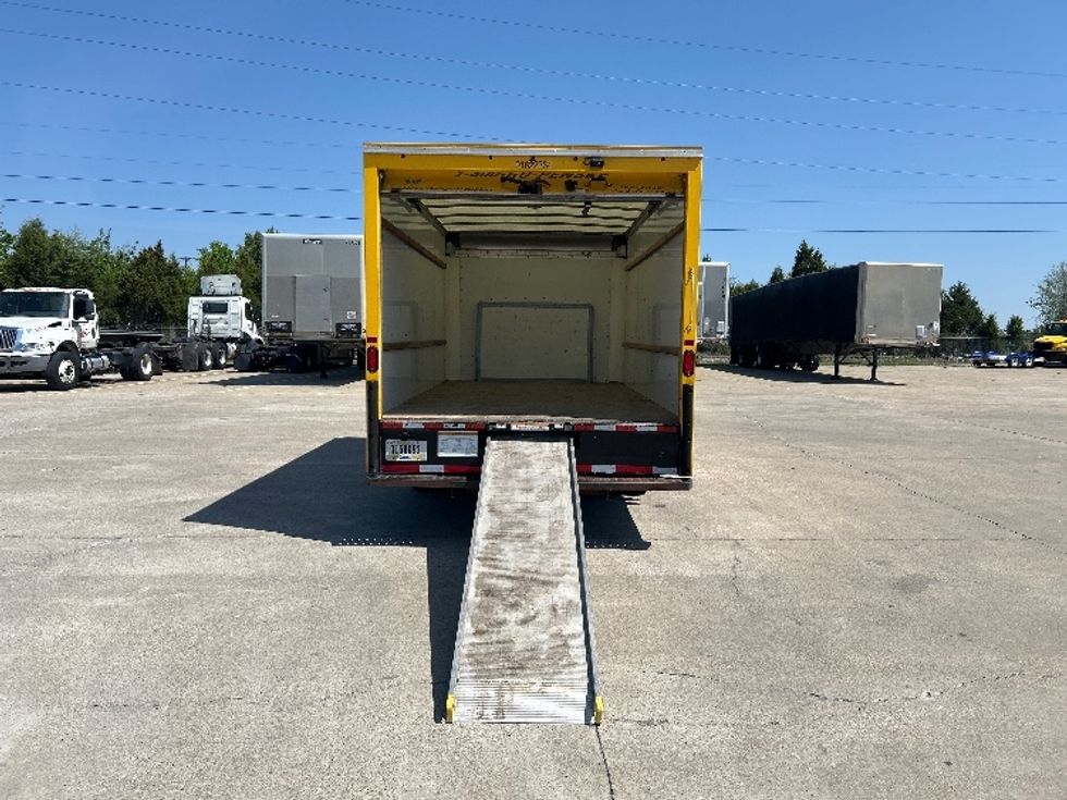 Light Duty Box Truck-Light and Medium Duty Trucks-Ford-2022-E350-Bowling Green-KY-85,562\n\t\tmiles-$ 28,750 - Image 9