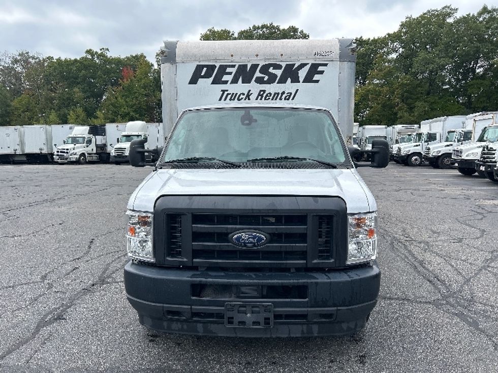 Light Duty Box Truck-Light and Medium Duty Trucks-Ford-2022-E350-Braintree-MA-101,554\n\t\tmiles-$ 28,250 - Image 2