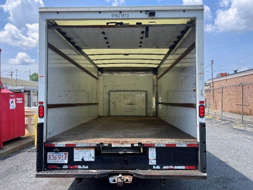 Light Duty Box Truck-Light and Medium Duty Trucks-Ford-2022-E350-Braintree-MA-125,511\n\t\tmiles-$ 23,250 - Image 6