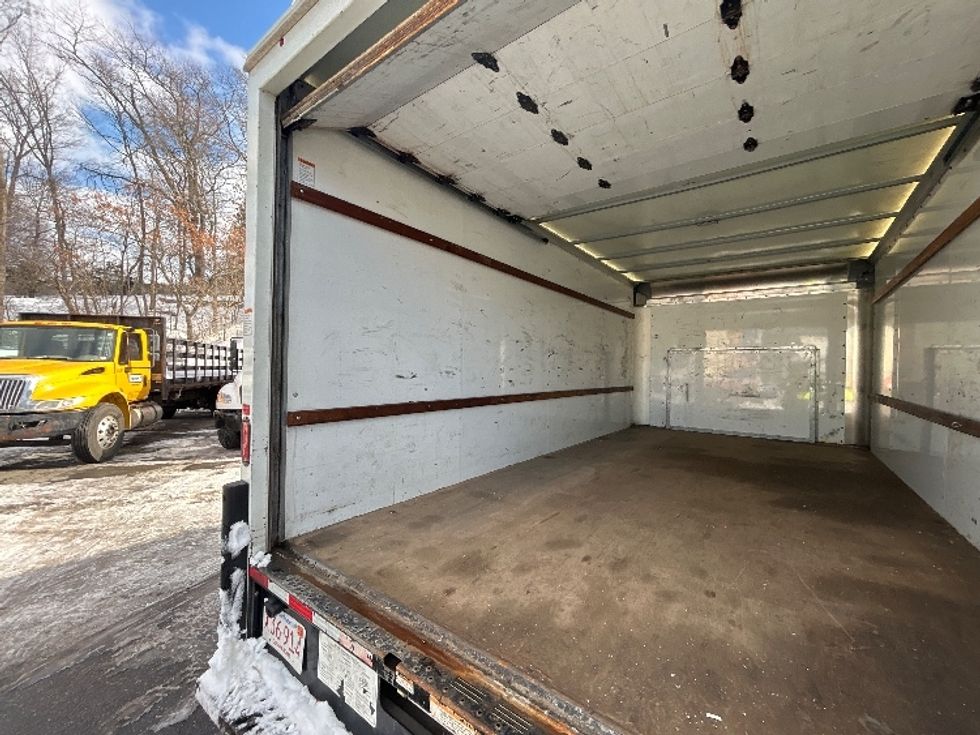 Light Duty Box Truck-Light and Medium Duty Trucks-Ford-2022-E350-Braintree-MA-125,511\n\t\tmiles-$ 25,000 - Image 11