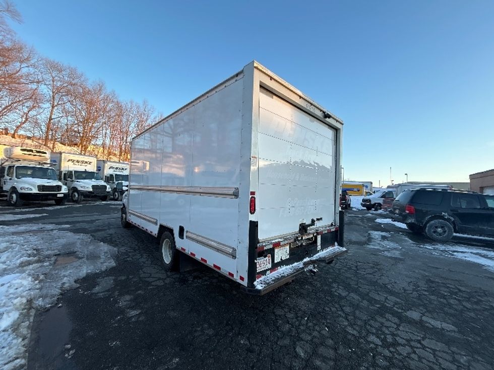 Light Duty Box Truck-Light and Medium Duty Trucks-Ford-2022-E350-Braintree-MA-125,511\n\t\tmiles-$ 25,000 - Image 6