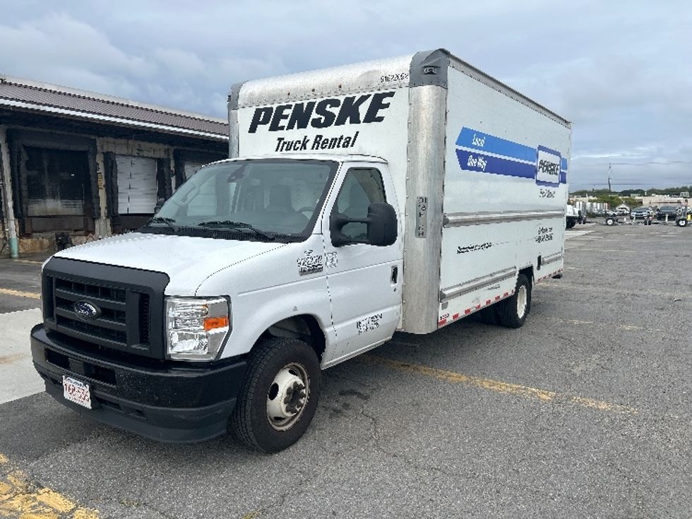 Light Duty Box Truck-Light and Medium Duty Trucks-Ford-2022-E350-Braintree-MA-151,621\n\t\tmiles-$ 20,750 - Image 3