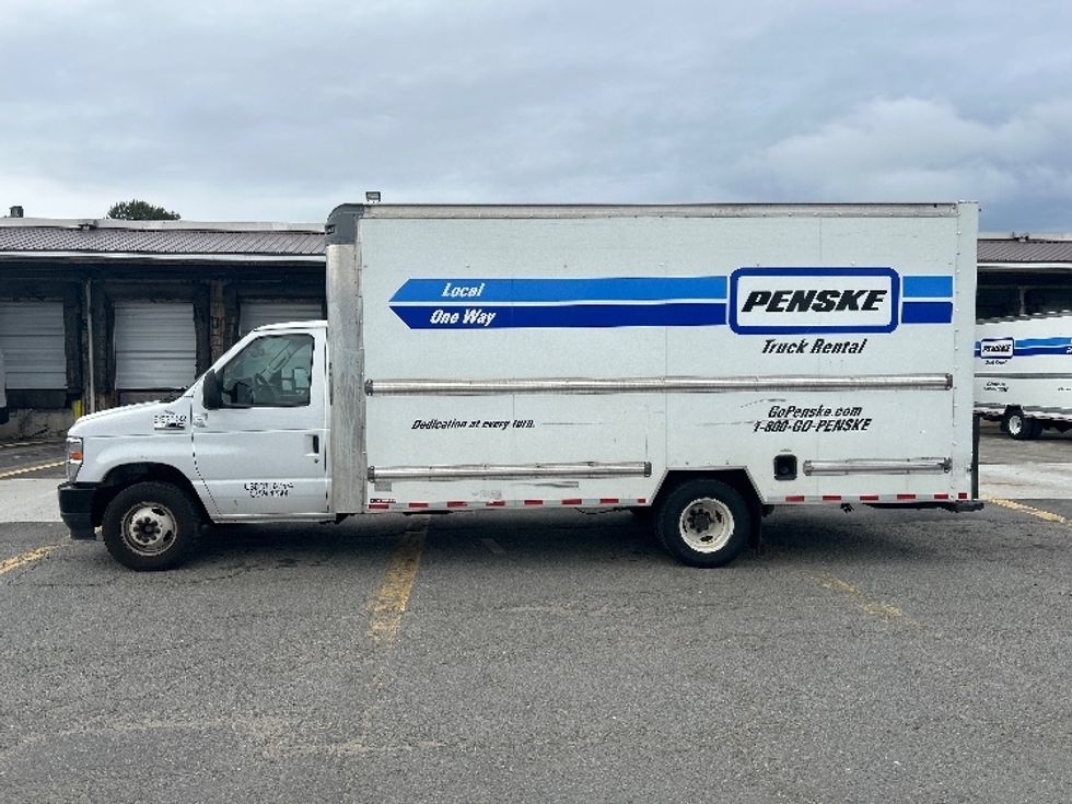 Light Duty Box Truck-Light and Medium Duty Trucks-Ford-2022-E350-Braintree-MA-151,621\n\t\tmiles-$ 20,750 - Image 4