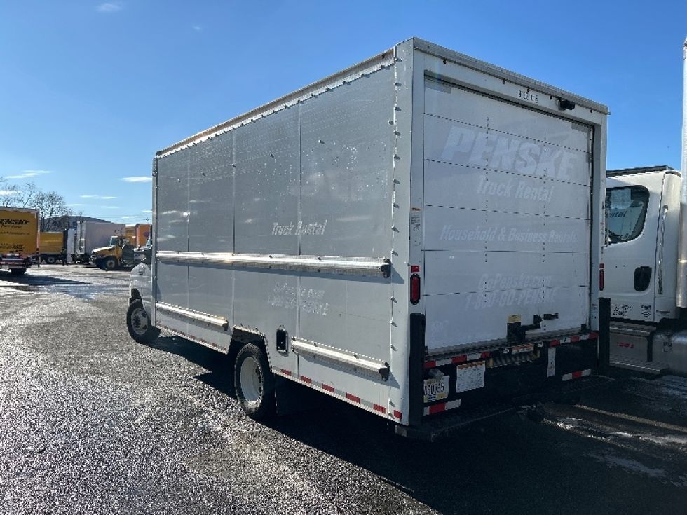 Light Duty Box Truck-Light and Medium Duty Trucks-Ford-2022-E350-Braintree-MA-91,668\n\t\tmiles-$ 30,000 - Image 5