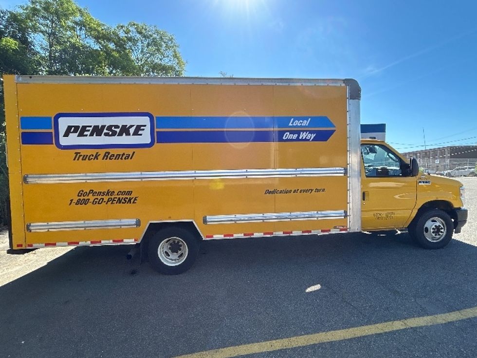 Light Duty Box Truck-Light and Medium Duty Trucks-Ford-2022-E350-Braintree-MA-92,054\n\t\tmiles-$ 28,000 - Image 17