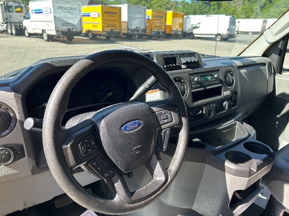 Light Duty Box Truck-Light and Medium Duty Trucks-Ford-2022-E350-Braintree-MA-92,054\n\t\tmiles-$ 28,000 - Image 18