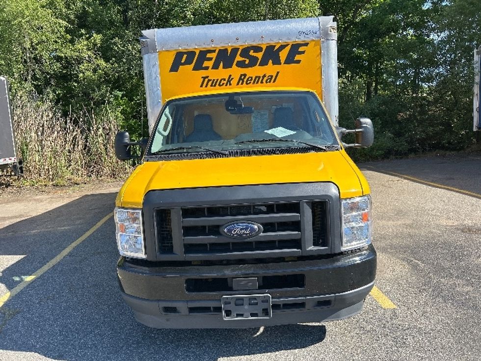 Light Duty Box Truck-Light and Medium Duty Trucks-Ford-2022-E350-Braintree-MA-92,054\n\t\tmiles-$ 28,000 - Image 2