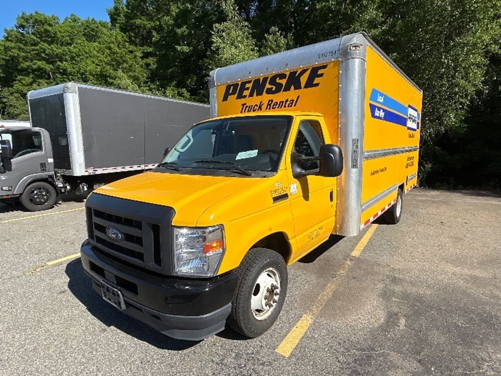 Light Duty Box Truck-Light and Medium Duty Trucks-Ford-2022-E350-Braintree-MA-92,054\n\t\tmiles-$ 28,000 - Image 3