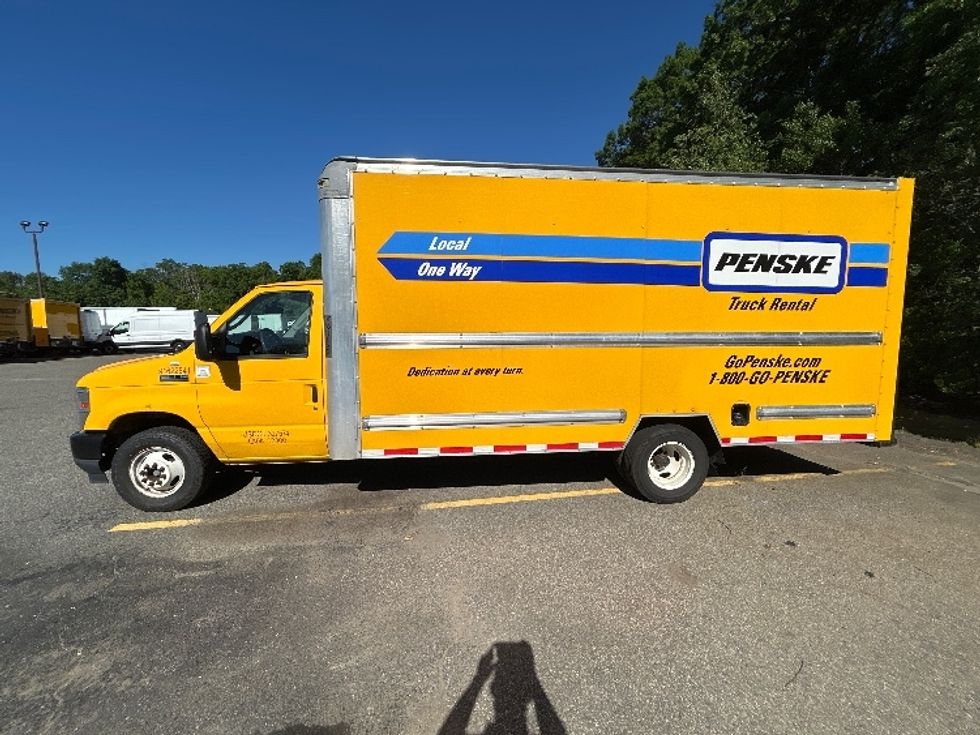 Light Duty Box Truck-Light and Medium Duty Trucks-Ford-2022-E350-Braintree-MA-92,054\n\t\tmiles-$ 28,000 - Image 4