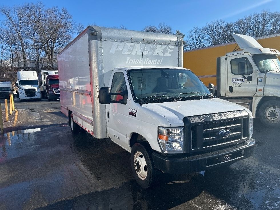 Light Duty Box Truck-Light and Medium Duty Trucks-Ford-2022-E350-Braintree-MA-93,396\n\t\tmiles-$ 29,750 - Image 1