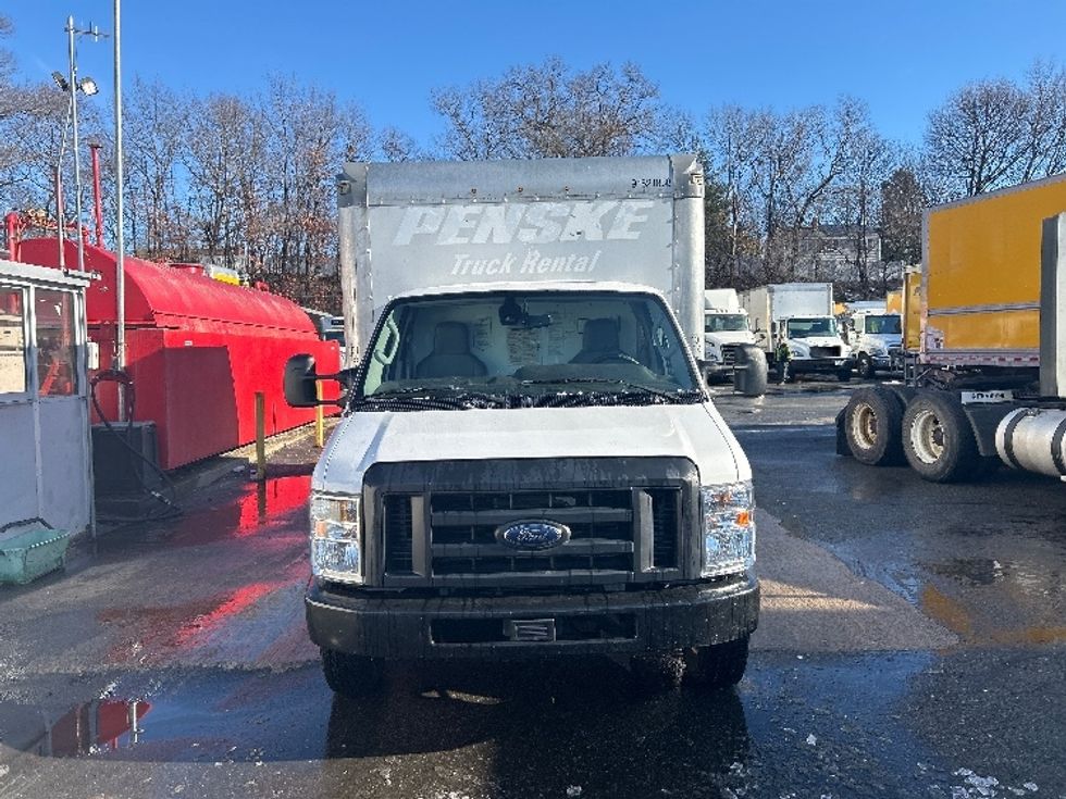 Light Duty Box Truck-Light and Medium Duty Trucks-Ford-2022-E350-Braintree-MA-93,396\n\t\tmiles-$ 29,750 - Image 2