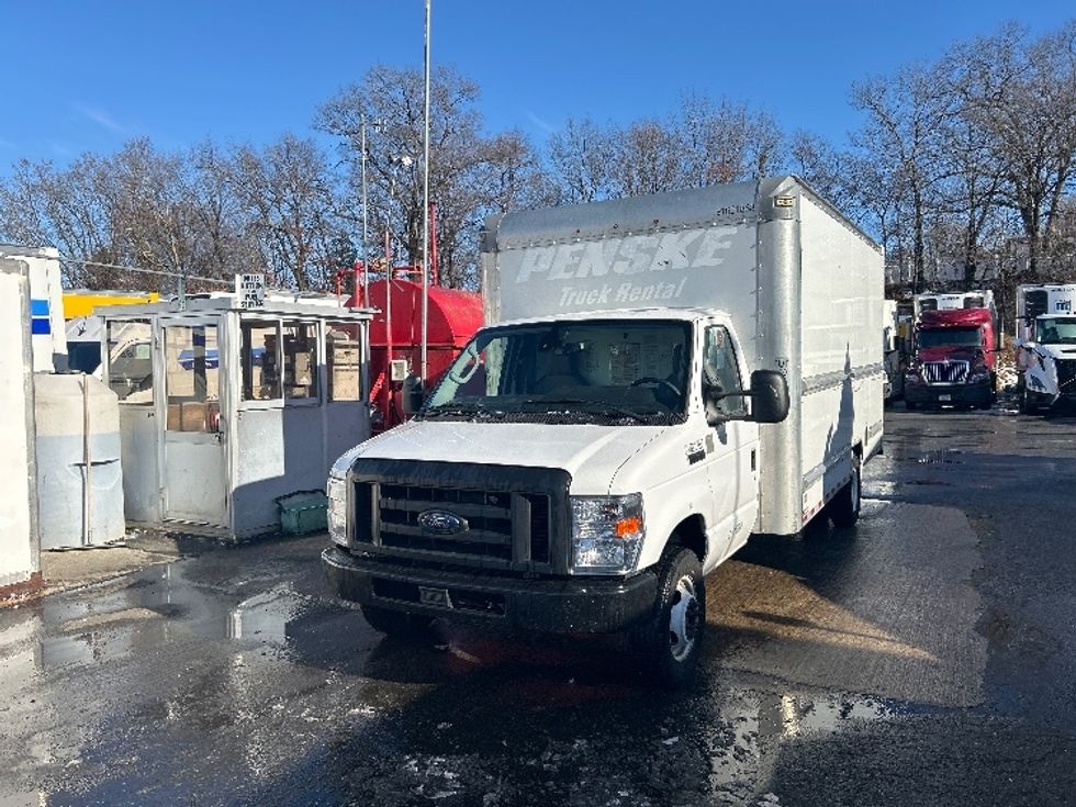 Light Duty Box Truck-Light and Medium Duty Trucks-Ford-2022-E350-Braintree-MA-93,396\n\t\tmiles-$ 29,750 - Image 3