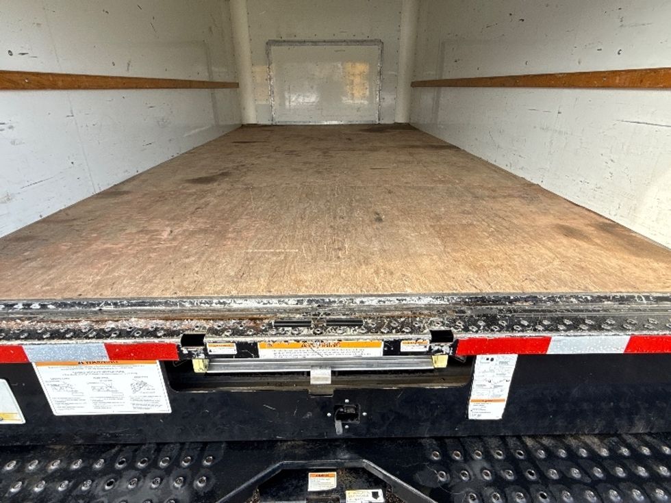 Light Duty Box Truck-Light and Medium Duty Trucks-Ford-2022-E350-Brook Park-OH-91,947\n\t\tmiles-$ 28,500 - Image 10