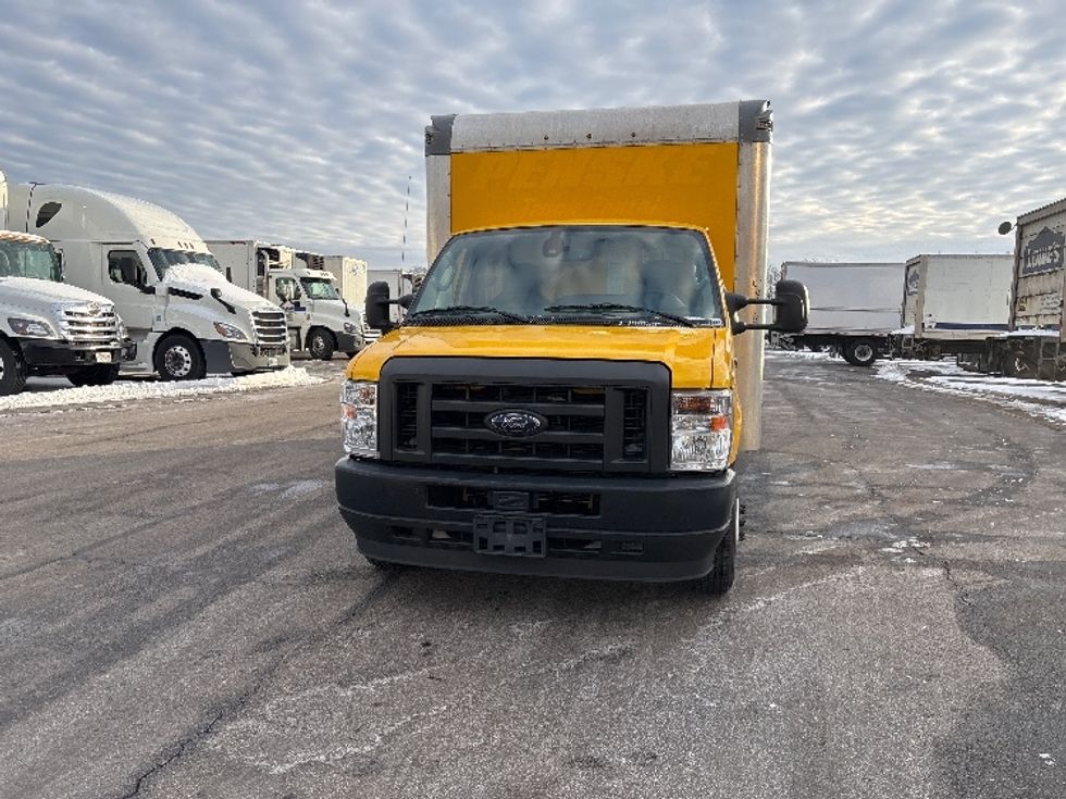 Light Duty Box Truck-Light and Medium Duty Trucks-Ford-2022-E350-Brook Park-OH-91,947\n\t\tmiles-$ 28,500 - Image 2