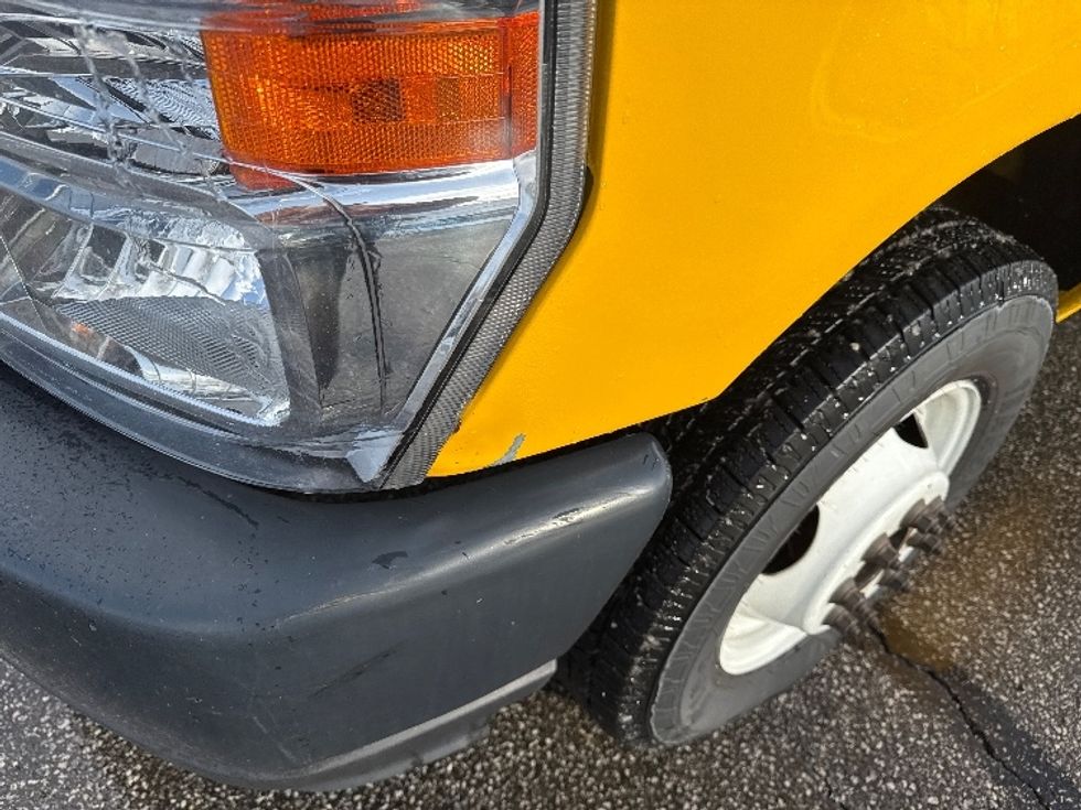 Light Duty Box Truck-Light and Medium Duty Trucks-Ford-2022-E350-Brook Park-OH-91,947\n\t\tmiles-$ 28,500 - Image 28