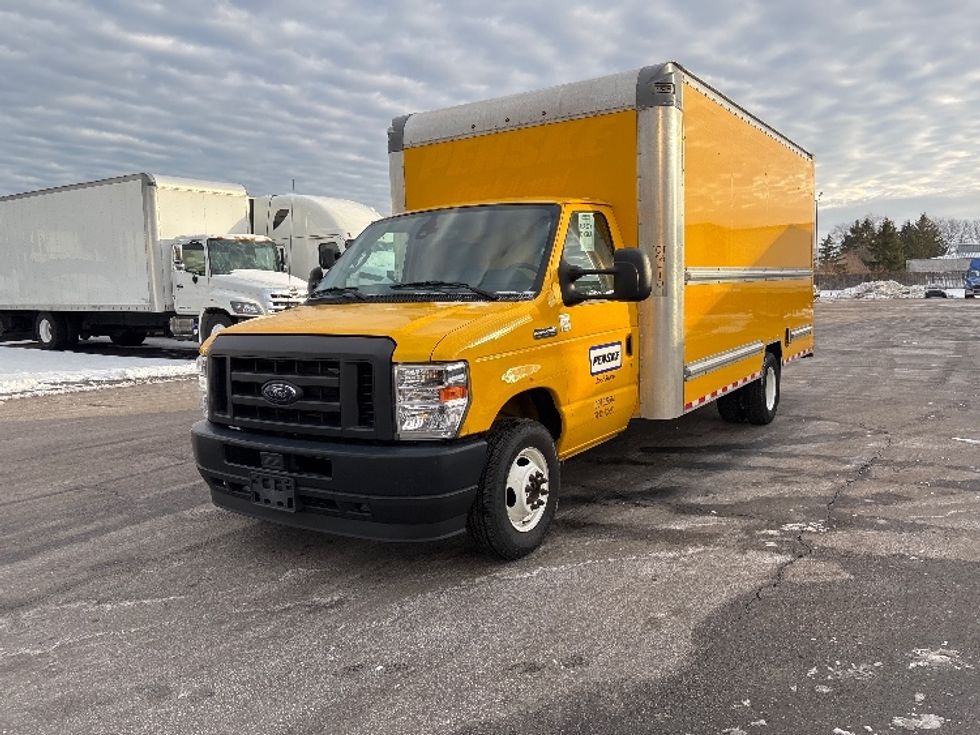 Light Duty Box Truck-Light and Medium Duty Trucks-Ford-2022-E350-Brook Park-OH-91,947\n\t\tmiles-$ 28,500 - Image 3