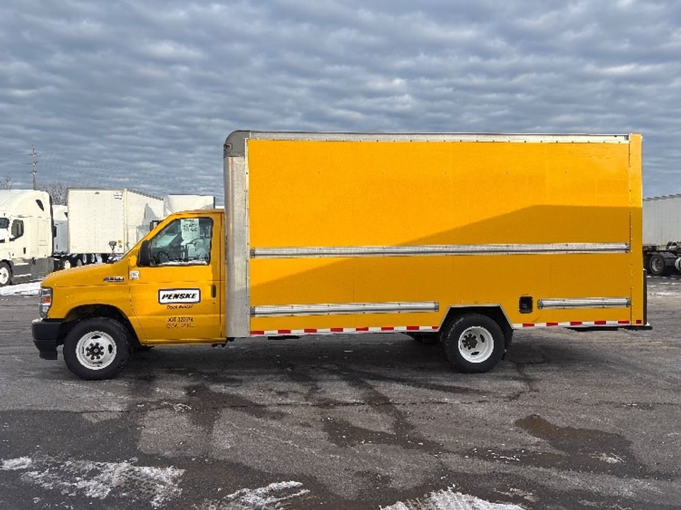 Light Duty Box Truck-Light and Medium Duty Trucks-Ford-2022-E350-Brook Park-OH-91,947\n\t\tmiles-$ 28,500 - Image 4