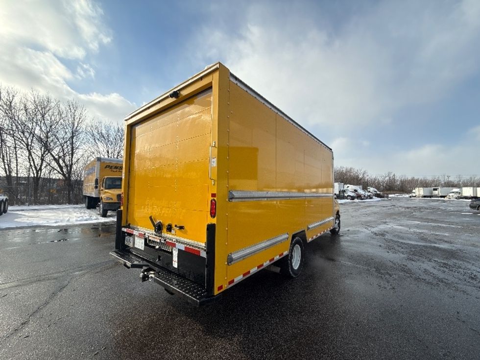 Light Duty Box Truck-Light and Medium Duty Trucks-Ford-2022-E350-Brook Park-OH-91,947\n\t\tmiles-$ 28,500 - Image 9