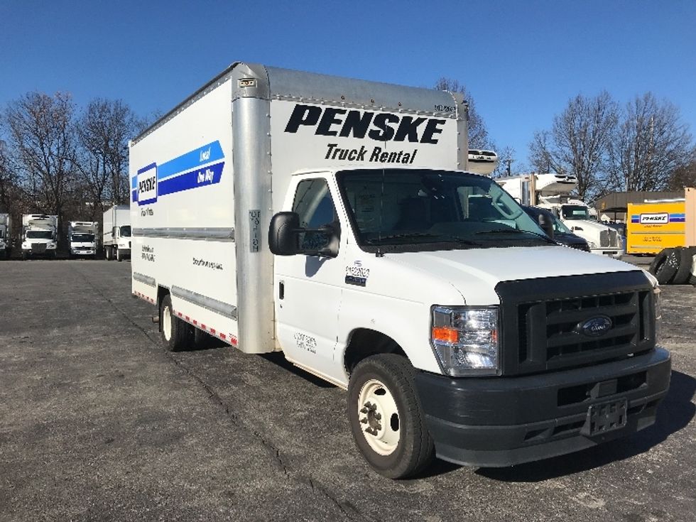 Light Duty Box Truck-Light and Medium Duty Trucks-Ford-2022-E350-Brooklyn Park-MN-100,954\n\t\tmiles-$ 31,250 - Image 1