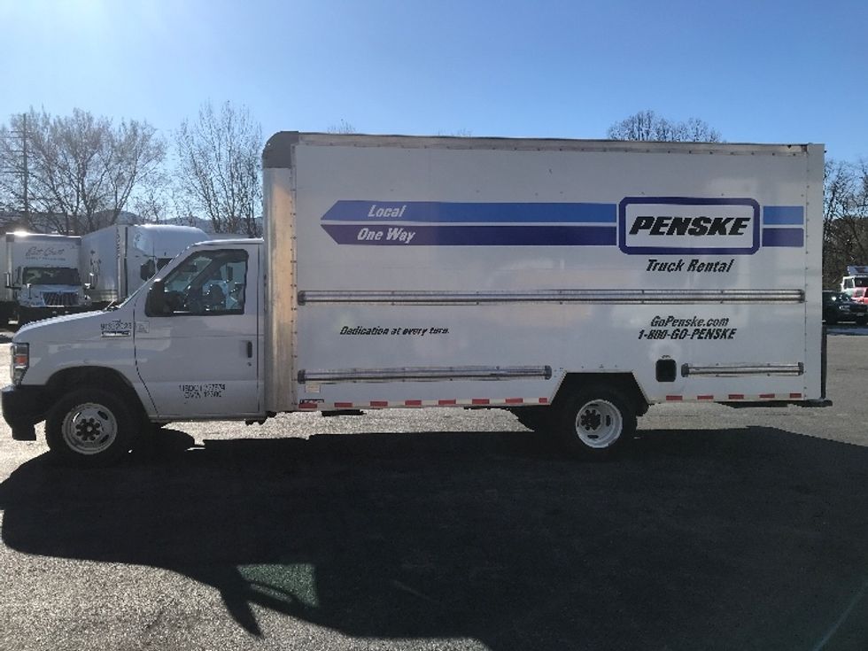 Light Duty Box Truck-Light and Medium Duty Trucks-Ford-2022-E350-Brooklyn Park-MN-100,954\n\t\tmiles-$ 31,250 - Image 4