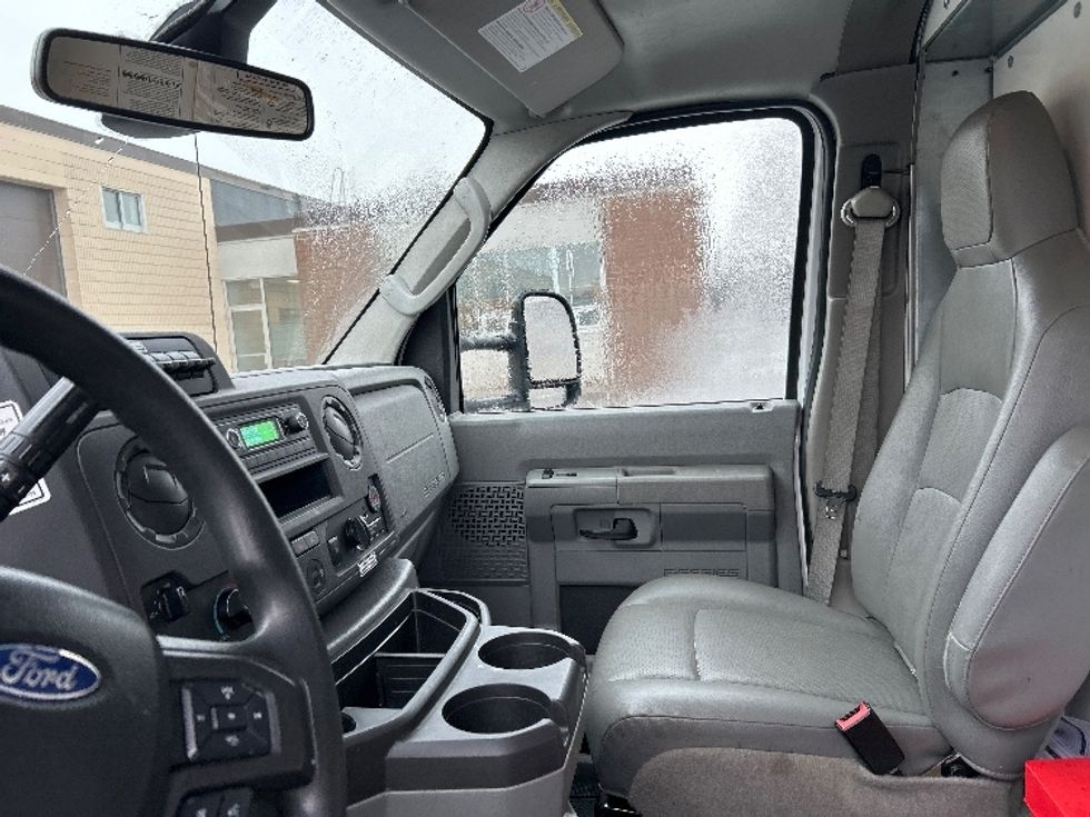 Light Duty Box Truck-Light and Medium Duty Trucks-Ford-2022-E350-Brooklyn Park-MN-103,806\n\t\tmiles-$ 30,750 - Image 19