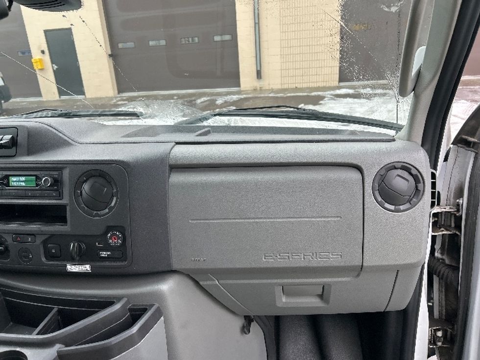 Light Duty Box Truck-Light and Medium Duty Trucks-Ford-2022-E350-Brooklyn Park-MN-103,806\n\t\tmiles-$ 30,750 - Image 21